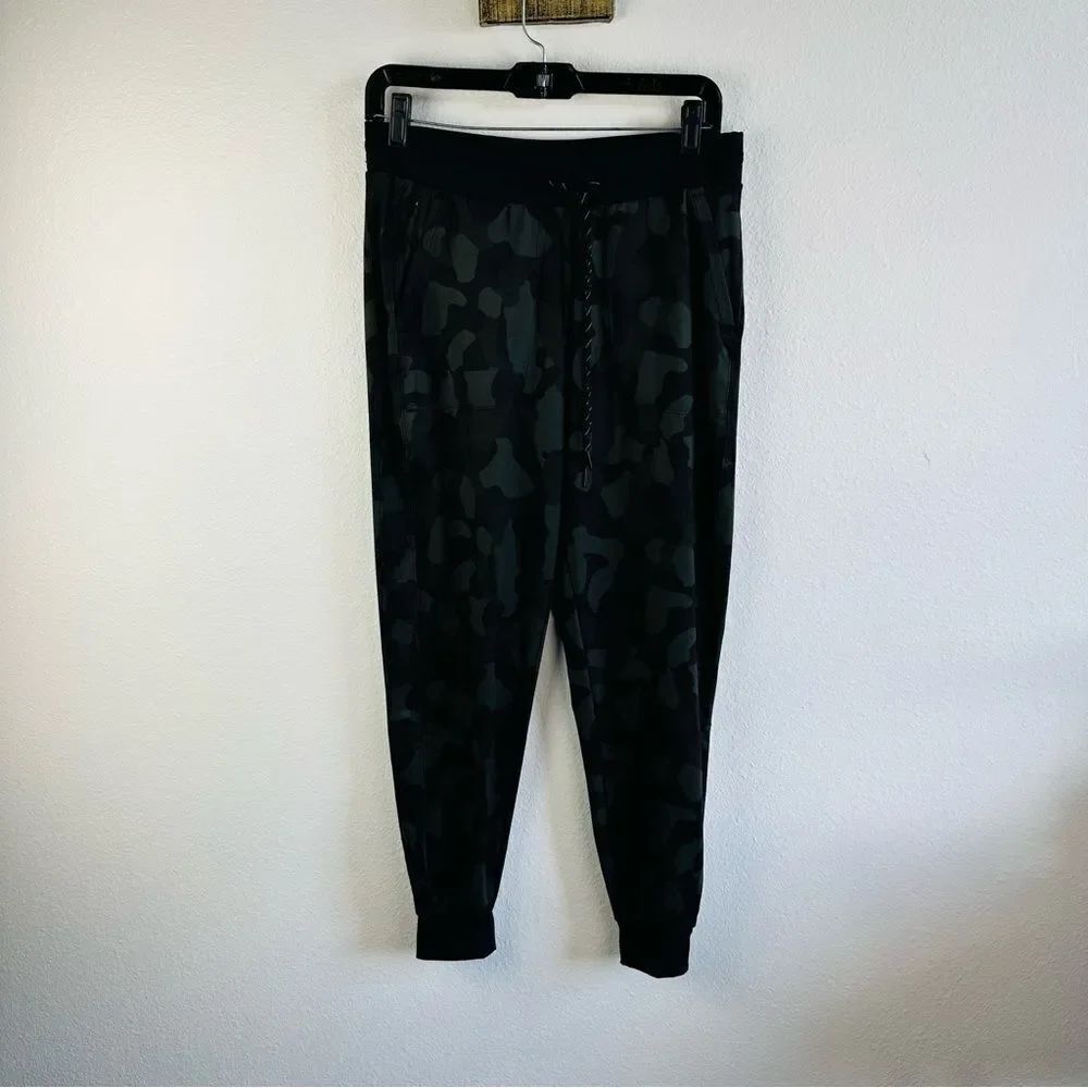 Z by Zella Women‎ Gray Active Camo Jogger Pants Size Small